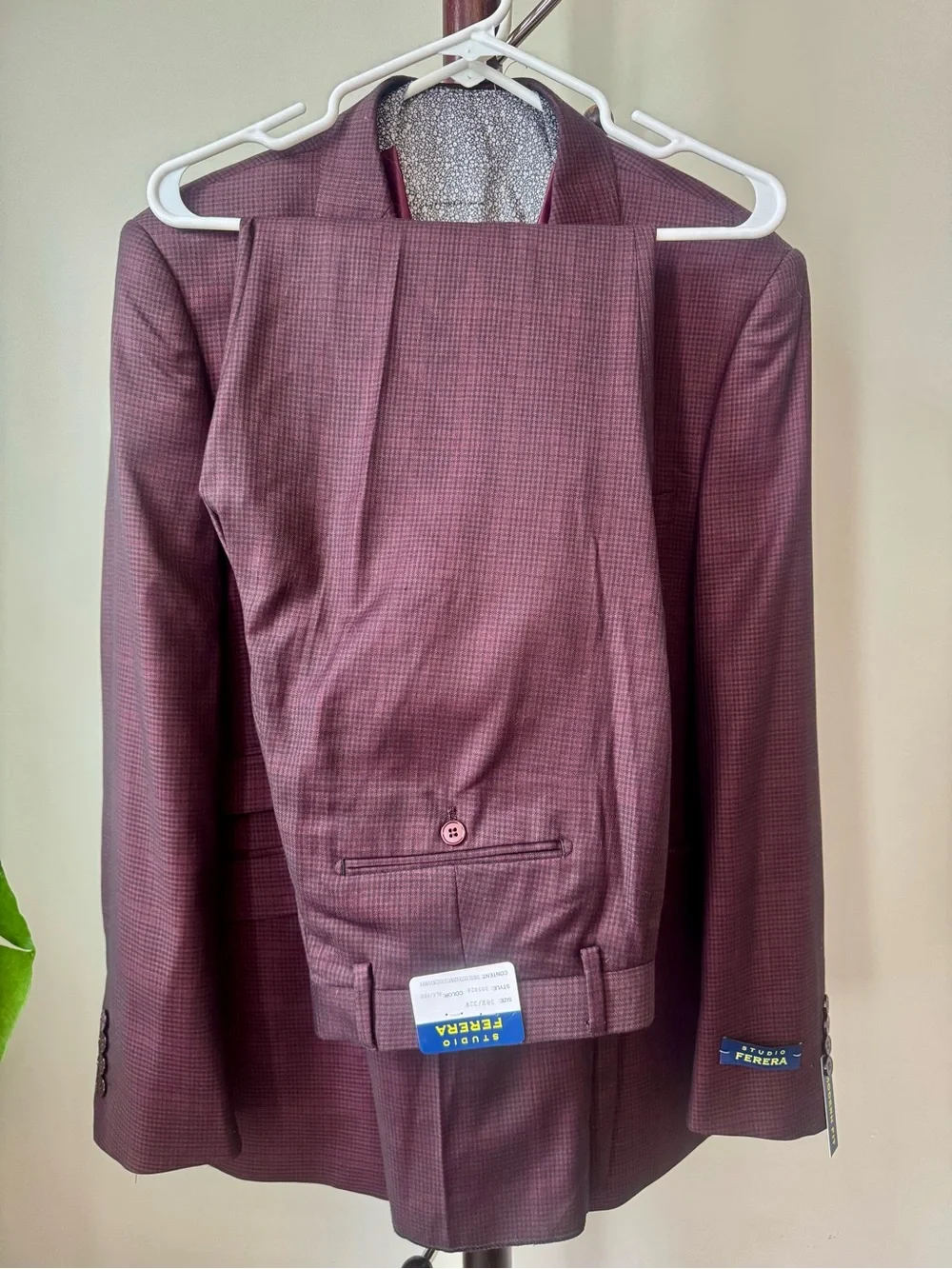 Ferera Burgundy 3 piece Suit Blazer 38R